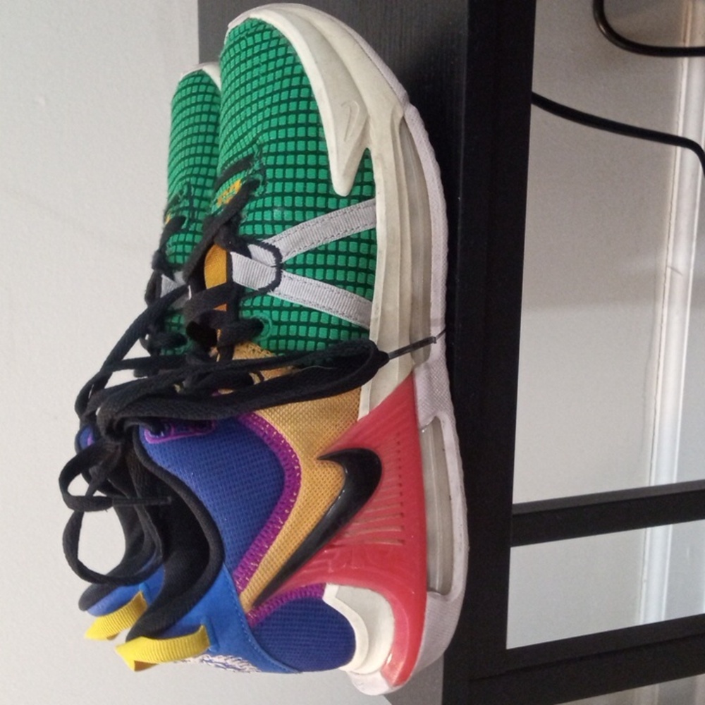 Nike LeBron witness 7